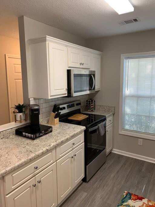 Comfy, Stylish Townhome Near I-20! Augusta Exterior photo