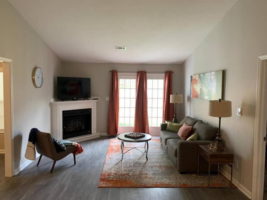 Comfy, Stylish Townhome Near I-20! Augusta Exterior photo